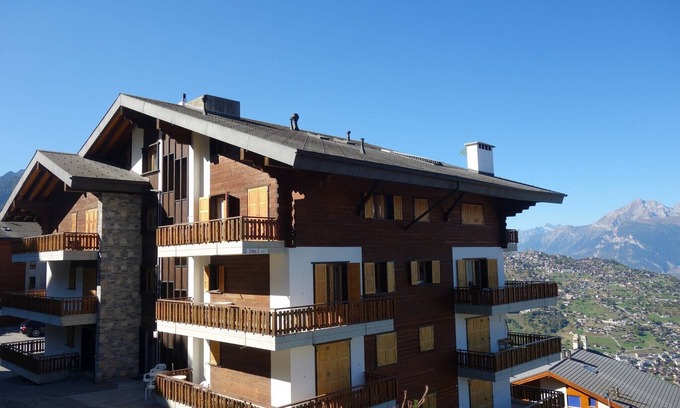 Nendaz Apartment | Apartment in Veysonnaz for 8 guests