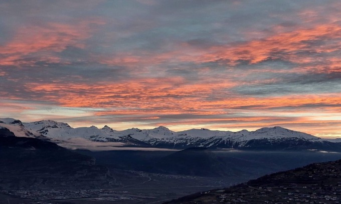 Nendaz Apartment | Apartment in Veysonnaz with balcony