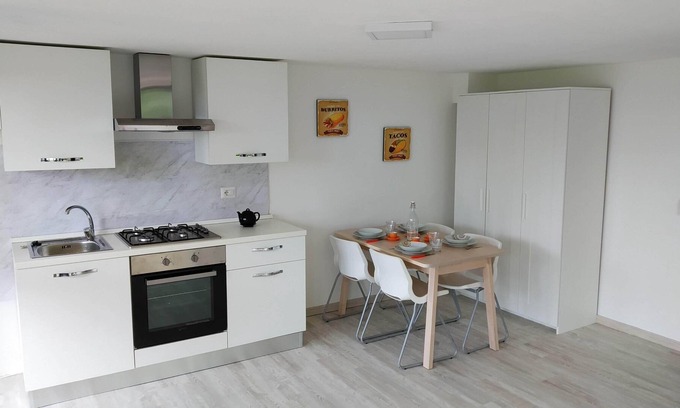 Varazze Apartment | Apartment in villa - Swimming pool