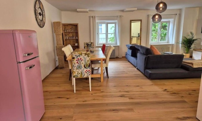Kolbermoor Apartment | Apartment 'Jelen' with Private Terrace and Wi-Fi