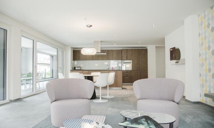 Central Interlaken Apartment | Apartment JungfrauCenter Brienzersee - GRIWA RENT