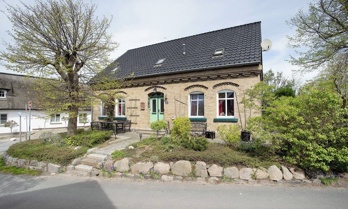 Schaprode Apartment | Apartment Kapitaensferienhaus Hafenblick with Shared Terrace & Wi-Fi
