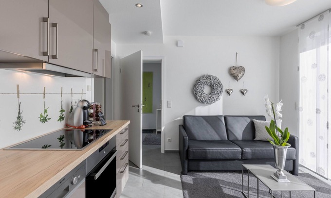 Ebingen Apartment | Apartment "Korn" with Shared Garden & Wi-Fi