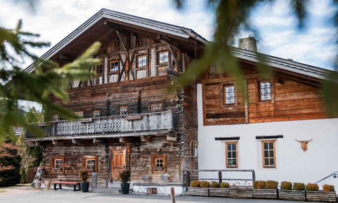 Seefeld in Tirol Apartment | Apartment 'Kracherlemoos' with Mountain View, terrace and Wi-Fi