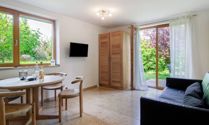 Bodman-Ludwigshafen Apartment | Apartment 'Lisa' with Private Terrace and Wi-Fi