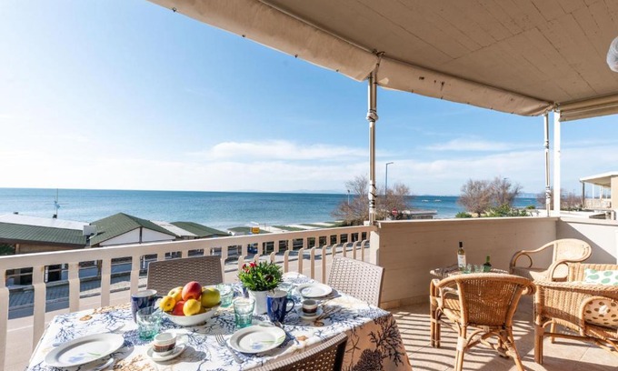 Follonica Apartment | Apartment La casa sul mare by Interhome