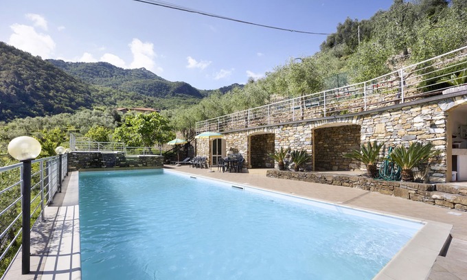Rossi Apartment | Apartment 'La Cicala 2' with Shared Pool, Private Terrace and Shared Garden