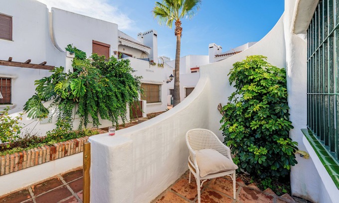 Castillo de Sabinillas Apartment | Apartment 'Las Gaviotas' with Private Terrace