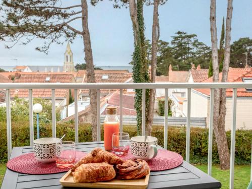 La Bernerie-en-Retz Apartment | Apartment Le Pigeonnier by Interhome