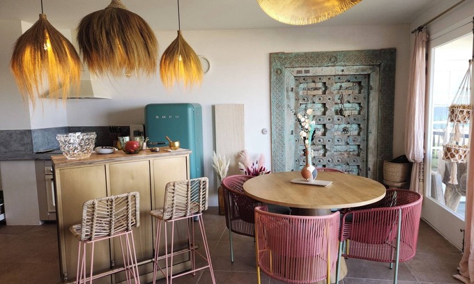 Port Grimaud Apartment | Apartment "Le Topaze" with Sea View, Balcony & Wi-Fi