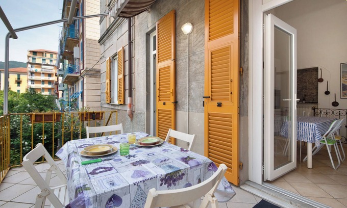 Levanto Apartment | Apartment 'Levanto A 50 Metri' with Private Terrace and Wi-Fi