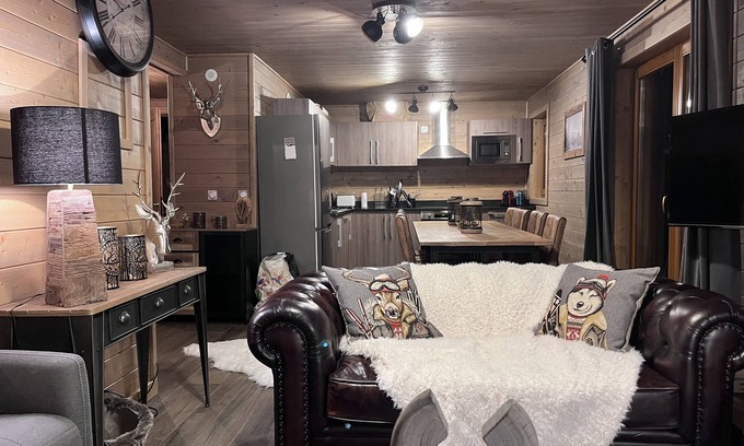 Meribel Village Apartment | Apartment-Luxury-Ensuite with Bath-Mountain view-4 étoiles