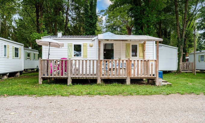 Boofzheim Apartment | Apartment 'Lydia's Mobilhome' with Shared Pool, Private Terrace and Private Garden