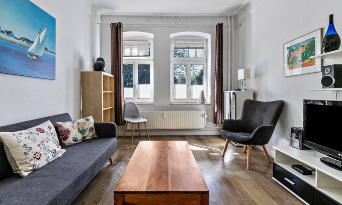 Flensburg Apartment | Apartment 'Möbiliertes Wohnen Auf Dem Sandberg' with Private Terrace and Wi-Fi