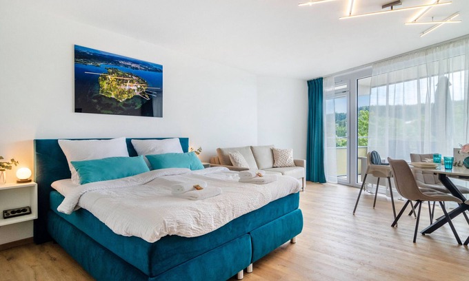 Uhldingen-Muehlhofen Apartment | Apartment 'Mainaublick – Luxury, Pool and Sauna' with Balcony and Wi-Fi