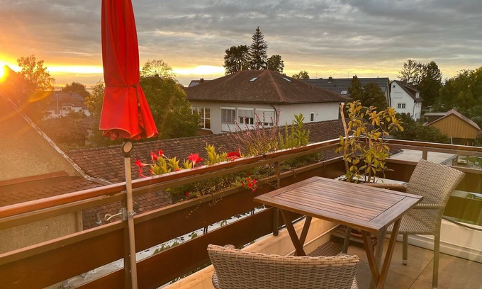 Nonnenhorn Apartment | Apartment 'Maisonette Am See' with Lake View, Wi-Fi and Air Conditioning