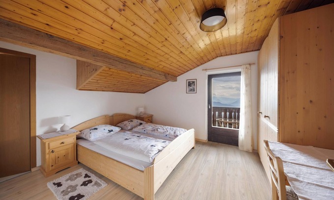 San Genesio Atesino Apartment | Apartment "Malgorerhof Lavendel" with Mountain View, Wi-Fi, Balcony & Shared Garden