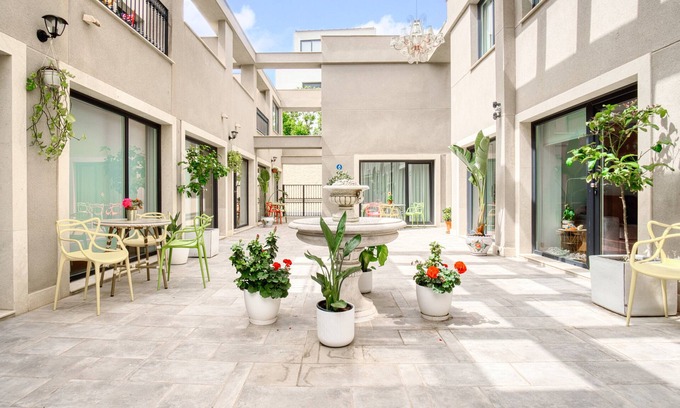 Cabo de las Huertas Apartment | Apartment 'Mar 15' with Wi-Fi and Air Conditioning