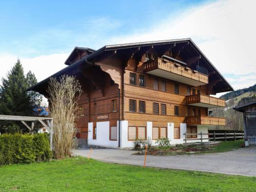 Saanen Apartment | Apartment Marie-Soleil Est by Interhome