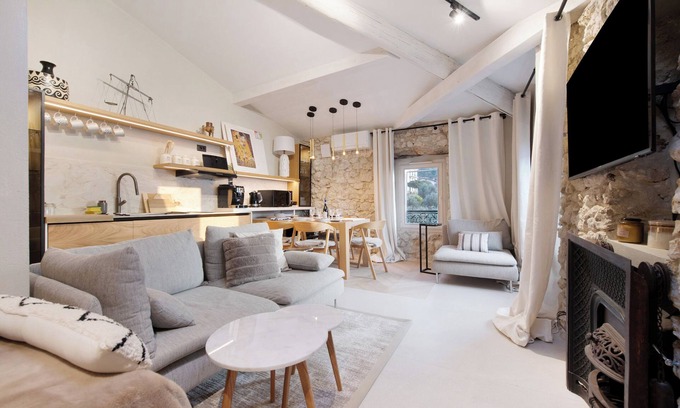 Assenza Apartment | Apartment Montagna (45 m2) with shared terrace, sauna and lake view
