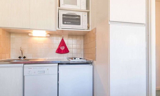 Montgenevre Apartment | Apartment Montgenèvre - 2 bedrooms, balcony, washing machine, TV