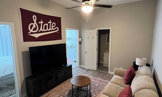 Starkville Apartment | Apartment Near Campus!