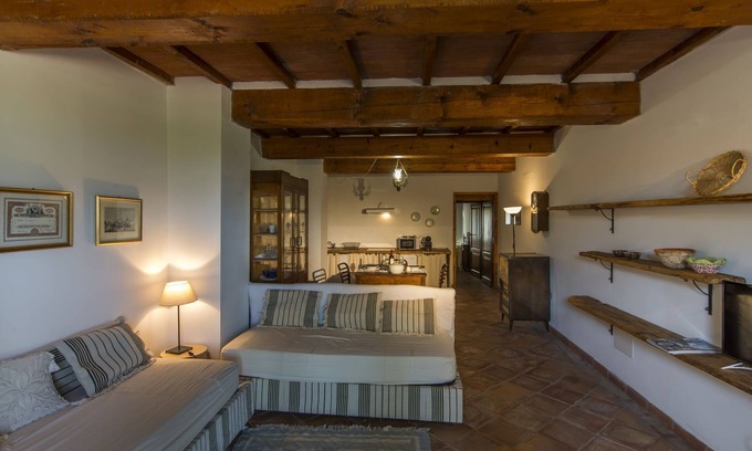 Laterina Apartment | Apartment near Florence with 3 acres of open space, barbecue, on-site restaurant and pool