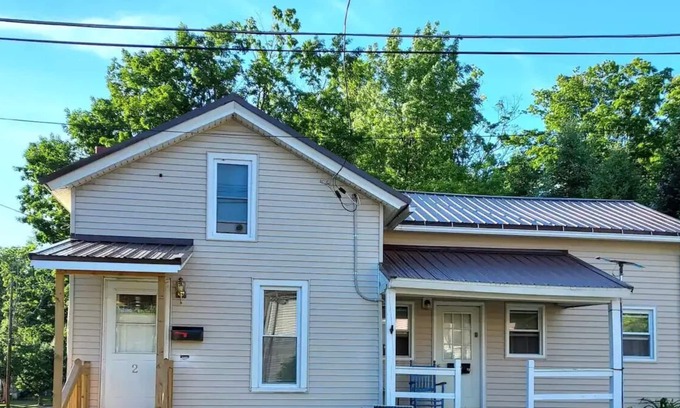 Silver Creek Apartment | Apartment near Lake Erie in Silver Creek