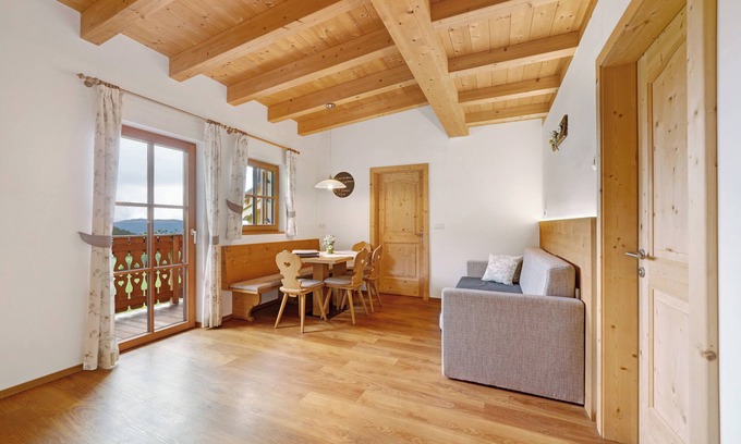 Ultimo Apartment | Apartment 'Niederhaushof' with Mountain View, Balcony and Wi-Fi