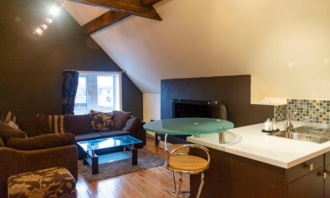 Whitefield Apartment | Apartment No.2 - The Old Red King Pub MCR
