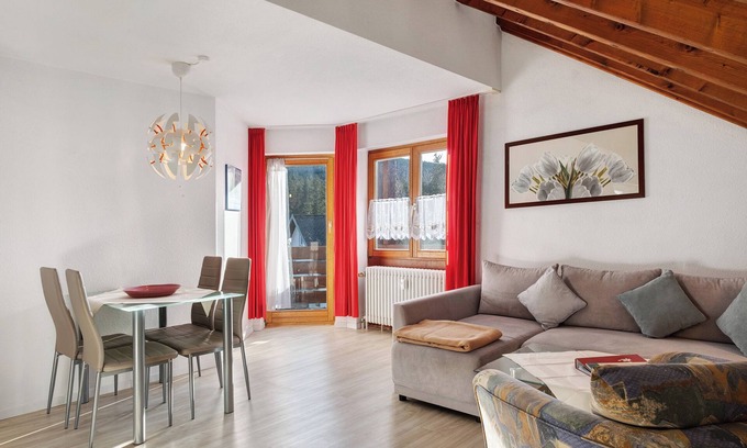 Titisee-Neustadt Apartment | Apartment 'Nr 12' with Balcony and Wi-Fi