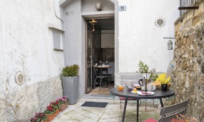Imperia Apartment | Apartment old and modern perfectly combined.
