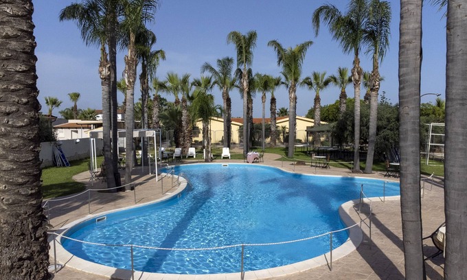 Mazara del Vallo Apartment | Apartment 'Oasi Lamia - 2' with Shared Pool, Wi-Fi and Air Conditioning