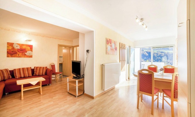 Rifiano Apartment | Apartment "Oberegghof Laugen" with Mountain View and Wi-Fi
