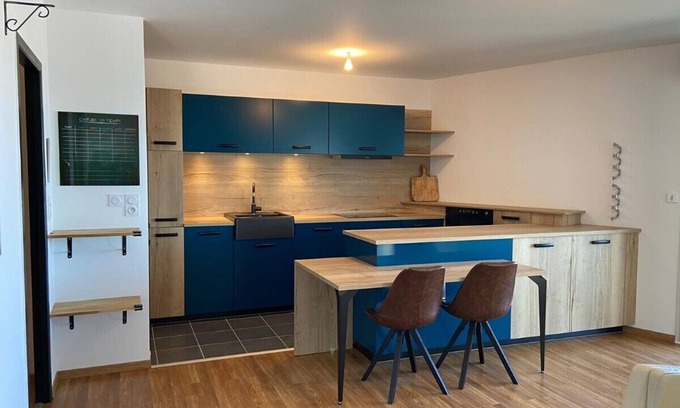 Downtown Apartment | Apartment of the Capuchins, view of the harbor of Brest