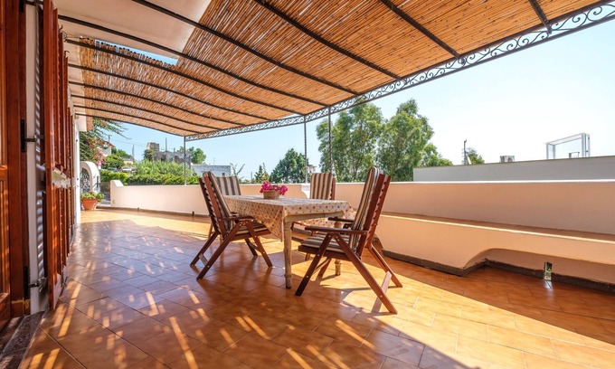 Canneto Apartment | Apartment 'Oleandro' with Private Terrace and Wi-Fi