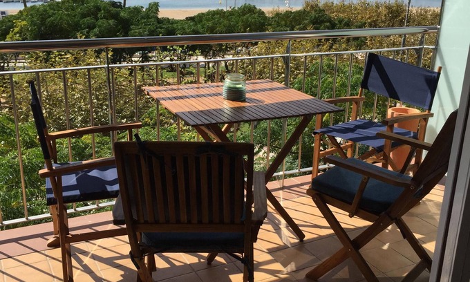 Palamos Apartment | Apartment on firs line sea