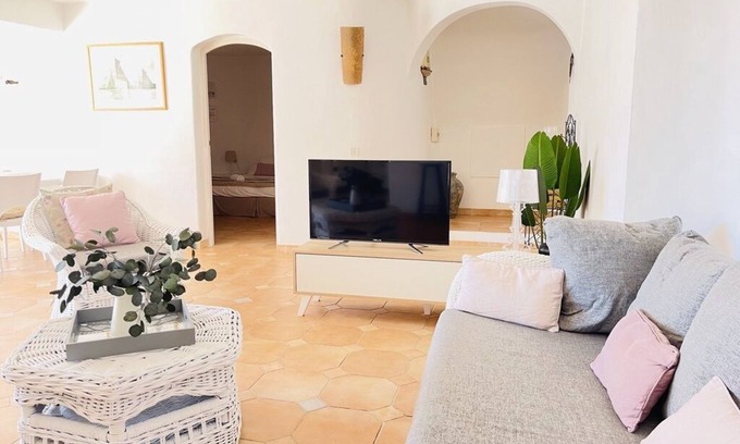 Porto-Vecchio Villa | Apartment on the ground floor of a beautiful villa, quiet with a garden.