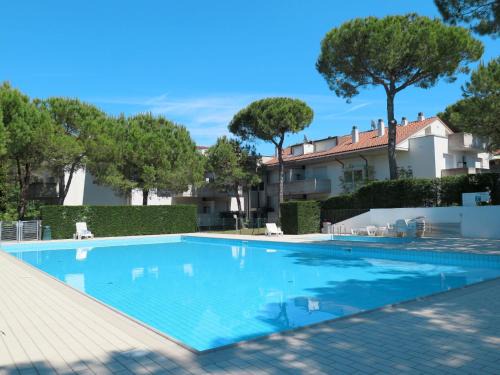 Lignano Pineta Apartment | Apartment Parco Hemingway-5 by Interhome