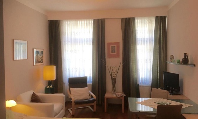 Meidling Apartment | Apartment Philadelphia Vienna