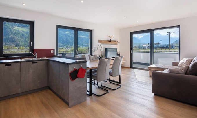 Castelbello-Ciardes Apartment | Apartment 'Pia' with Mountain View, Wi-Fi and Air Conditioning
