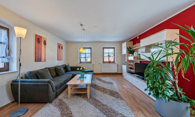 Pillnitz Apartment | Apartment 'Pillnitzer Schlossblick' with Wi-Fi and Air Conditioning