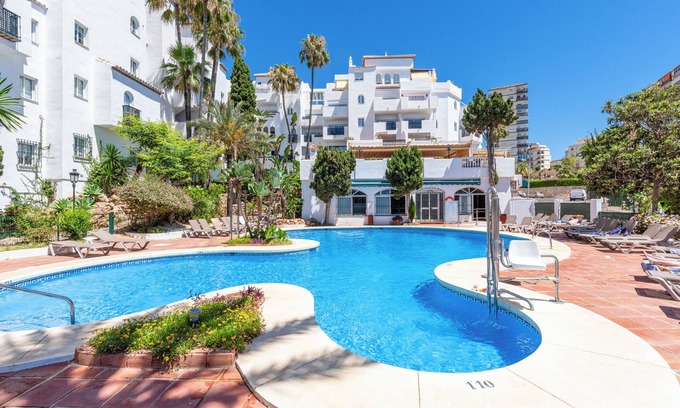 Benalmadena Costa Apartment | Apartment 'Pueblo Quinta' with Sea View, Wi-Fi and Air Conditioning