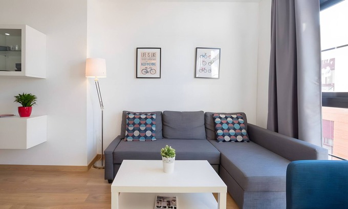 La Trinidad Apartment | Apartment 'Quiet, Bright and Central' with Shared Terrace, Wi-Fi and Air Conditioning