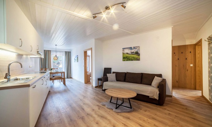 Tesimo Apartment | Apartment 'Residence Alpina Family Nr 10' with Shared Pool, Balcony and Wi-Fi