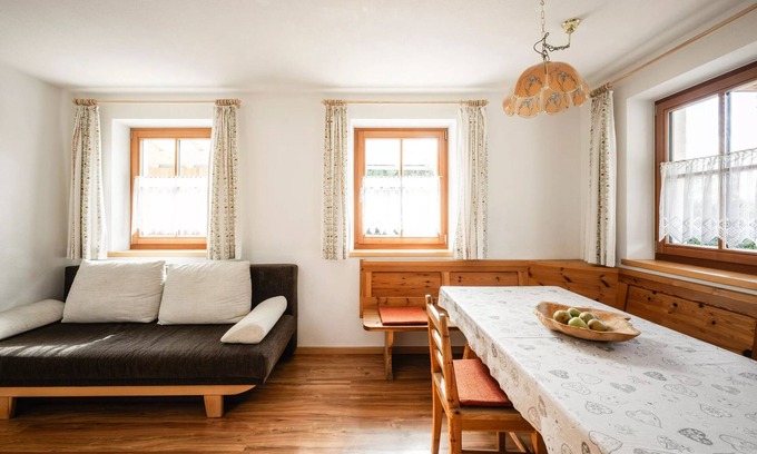 Campo Tures Apartment | Apartment 'Rieplechn App Waldruhe' with Mountain View, Shared Garden and Wi-Fi