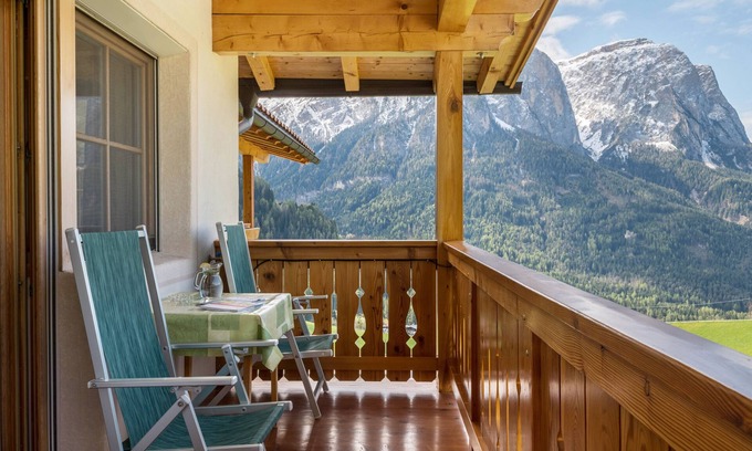 Castelrotto Apartment | Apartment 'Ronsolhof Hauenstein' with Mountain View, Shared Garden and Wi-Fi