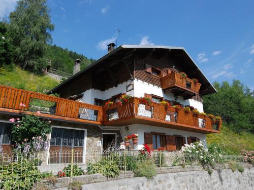 Valdisotto Apartment | Apartment Santa Lucia-3 by Interhome