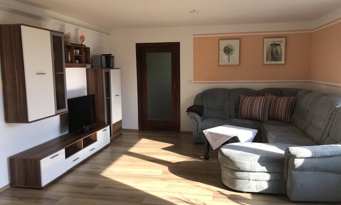 Limbach-Oberfrohna Apartment | Apartment Schink - near Chemnitz with a view of the countryside