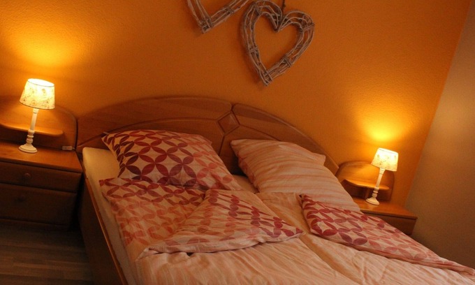 Konradsreuth Apartment | Apartment Schlegel with balcony and free WiFi